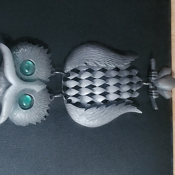 Vintage Sovereign House Pewter Owl Pendant Necklace – Articulated Owl - Picture 2 of 7